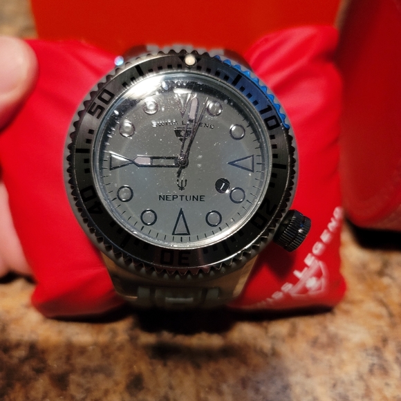 Swiss Legend Neptune Men's Watch NWT. - Picture 1 of 5